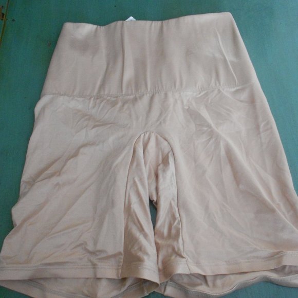 2 Hanes Her Way Waist Slimmers White/Beige Large - Picture 3 of 4